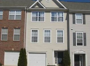 45549 Lakemont Sq, Sterling, VA 20165