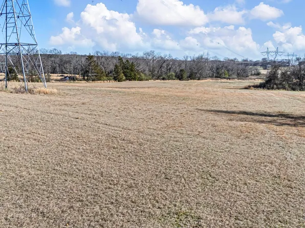 75 Round Rock Rd, Russellville, AR 72802