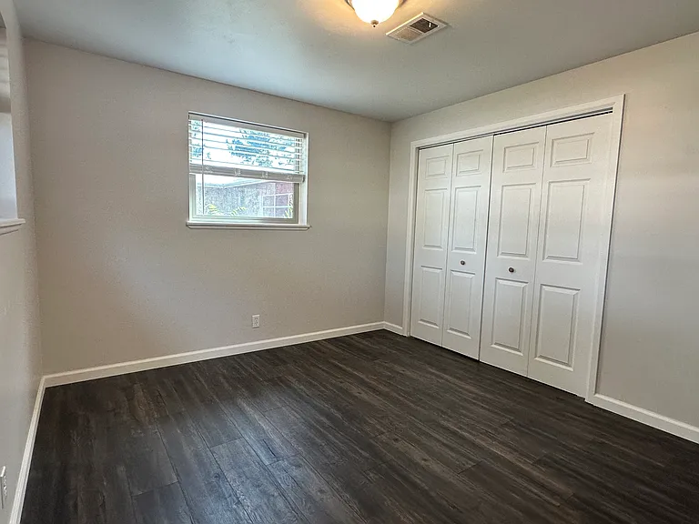 11509 Ogden St — Photo 19