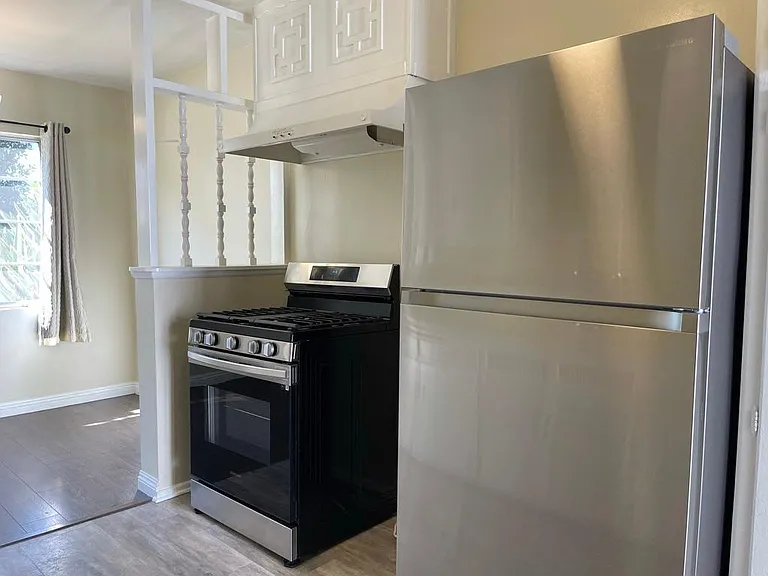2625 Cloverfield Blvd — Photo 7