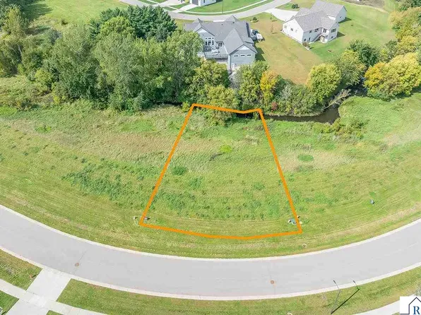 120 Butler Falls Rd, Mankato, MN 56001