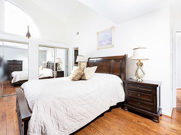 5th image of 5241 King Charles Way #1
