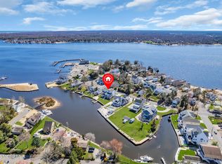 1417 Holmes Ave, Toms River, NJ 08753