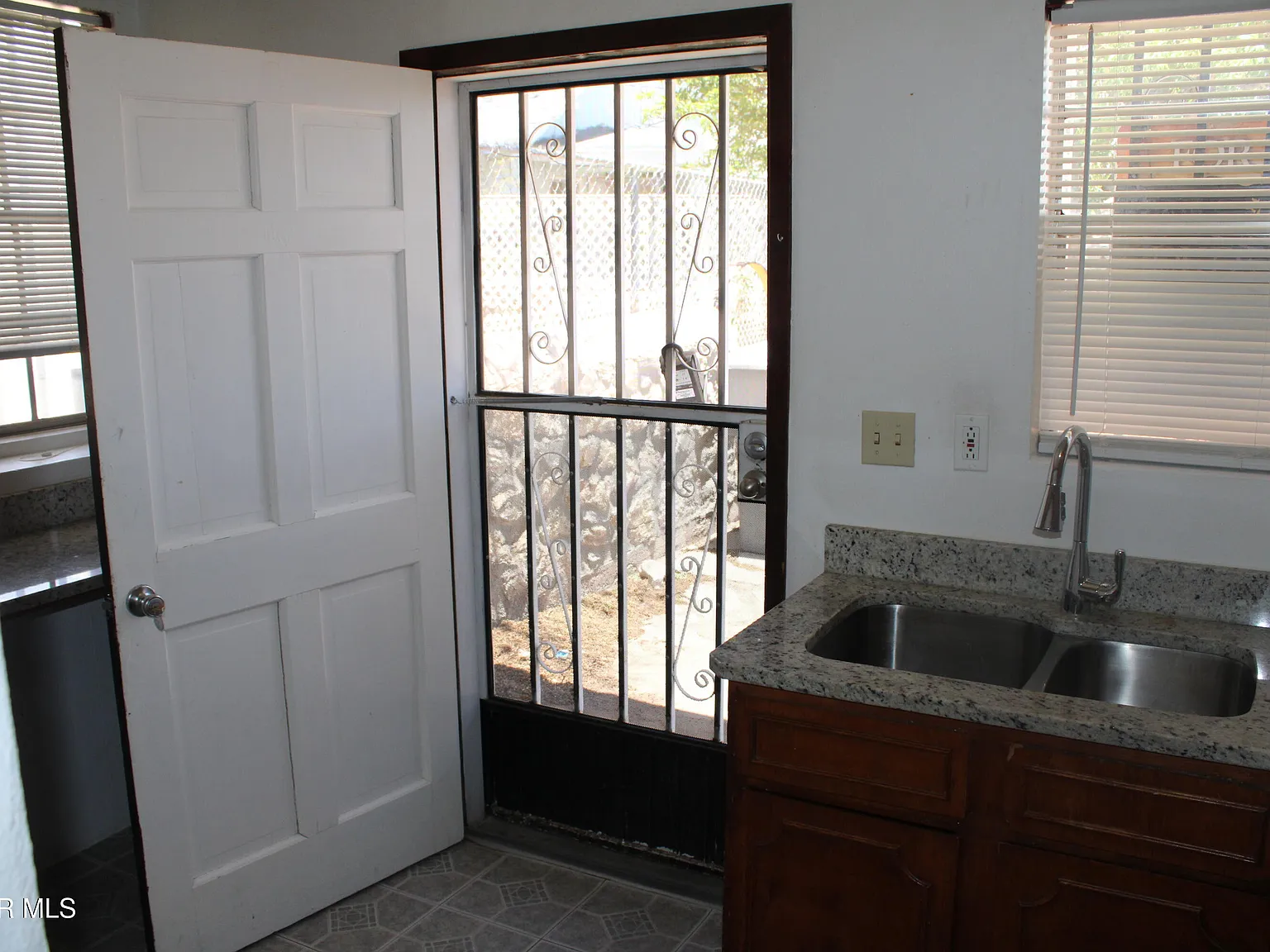 1 bed, 600 sqft, $695 — Photo 3