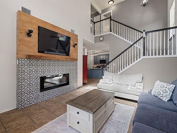 4th image of 20980 Waterside Dr #40