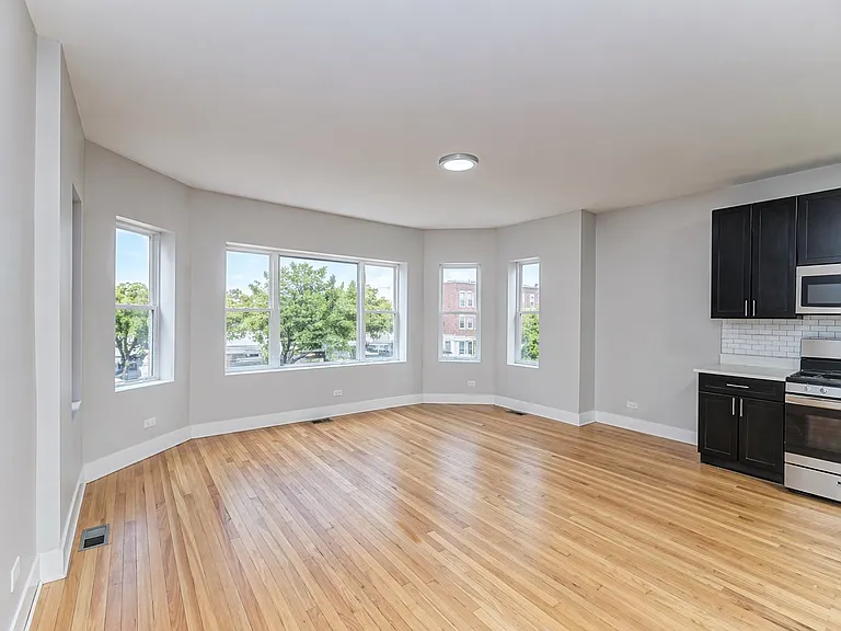 7944 S Ellis Ave #1 — Photo 3