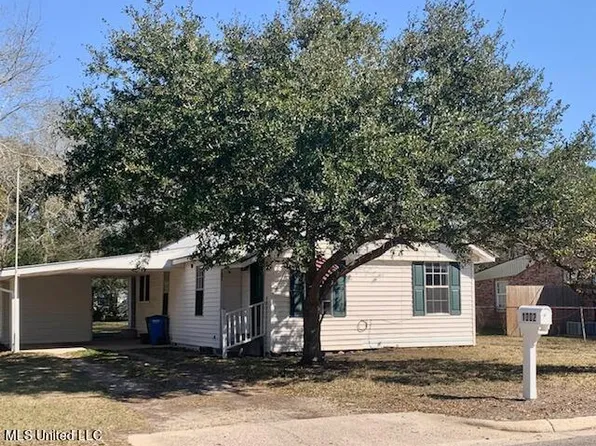 1002 Belair St, Pascagoula, MS 39567