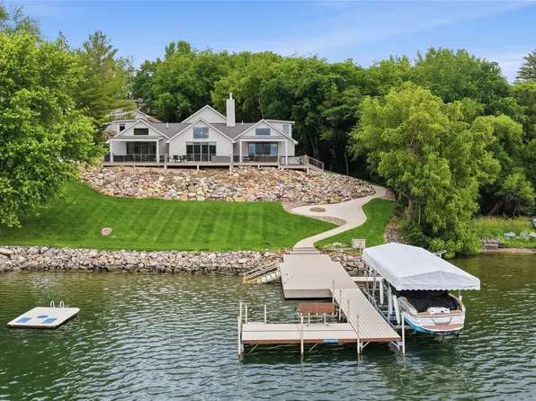 5220 Panorama Point, Panora, IA 50216