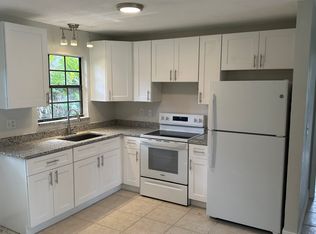 907 Royal Oak Ct, Daytona Beach, FL 32117