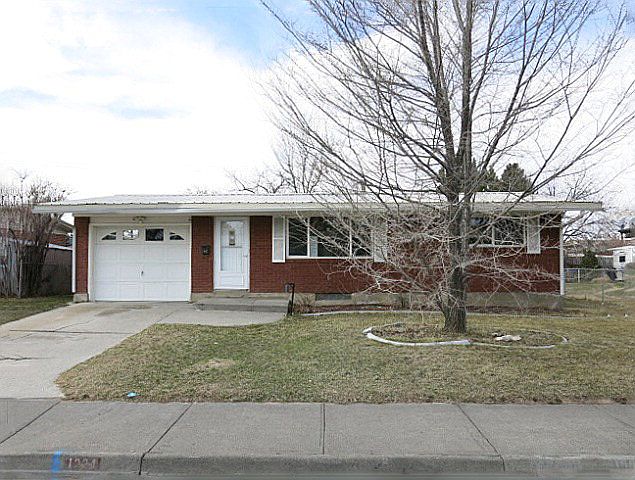 1st image of 1324 Nixon Ave