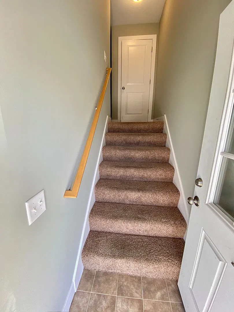 818 Grand Apt A-D — Photo 2
