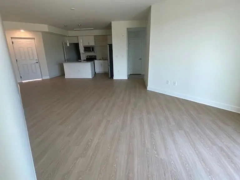 San Carlos Apartments — Photo 30