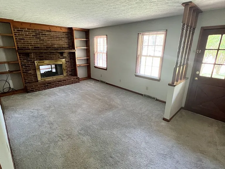 1512 Greenview Dr — Photo 12