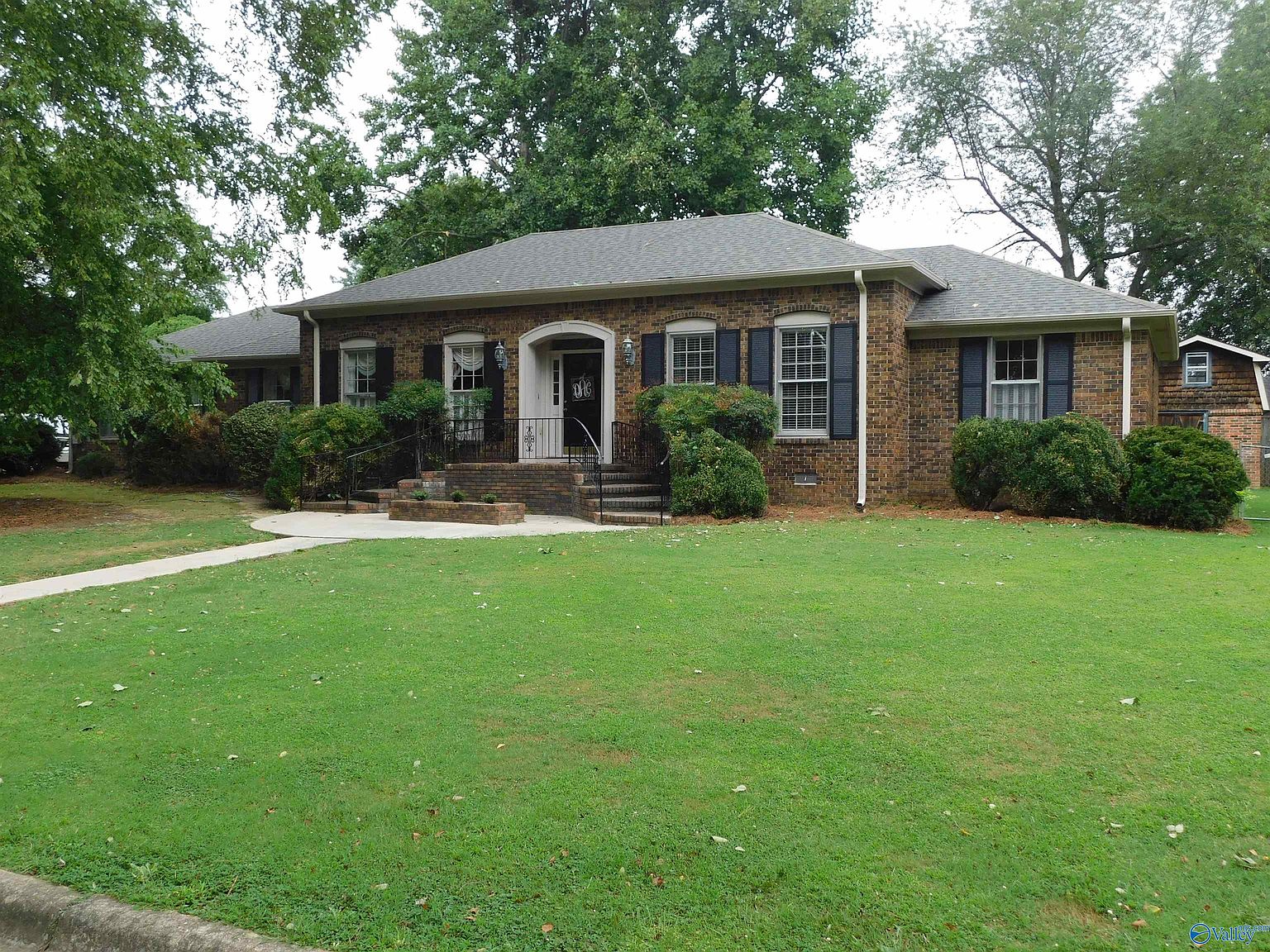 200 Barnes St, Albertville, AL 35950 MLS 1839331 Zillow
