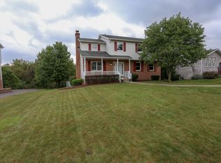 7 Kalyn Ct, Irwin, PA