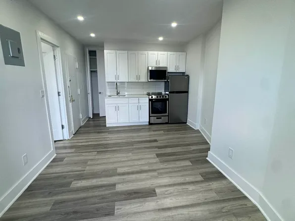 24 Rogers Avenue image 1 of 5