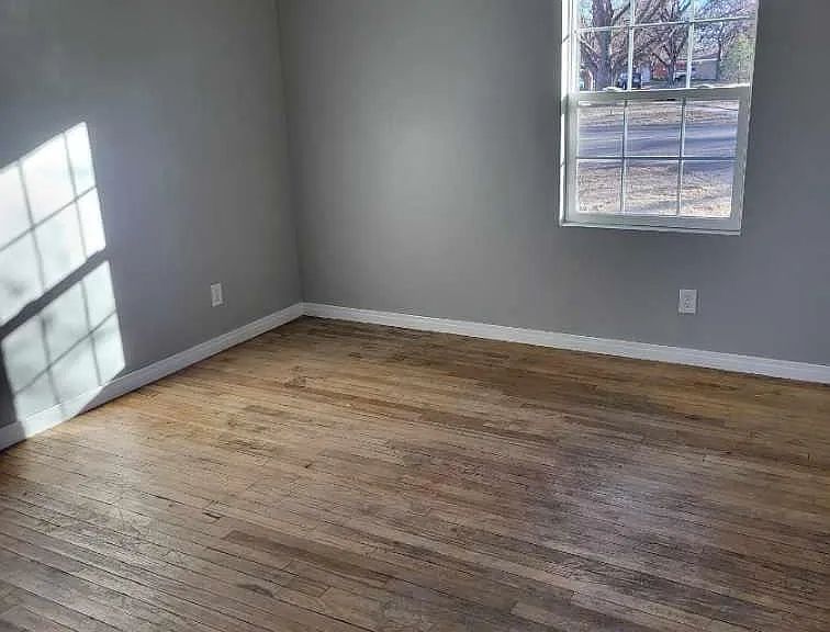 3528 Meadow Dr — Photo 1
