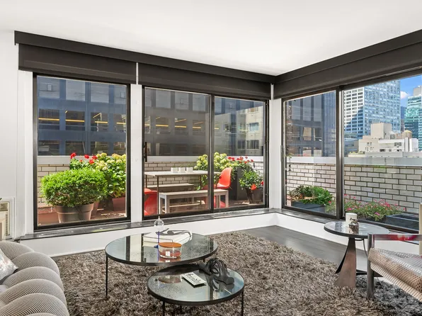 209 East 56th Street PHU image 2 of 24