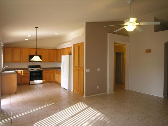 3rd image of 14739 W Lupine Ln