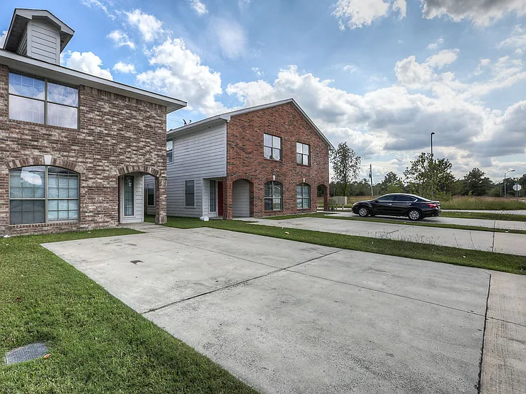 10606 Pine Landing Dr #A — Photo 4