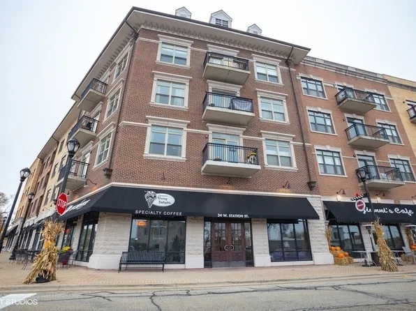 24 W Station St Unit 206W, Palatine, IL 60067