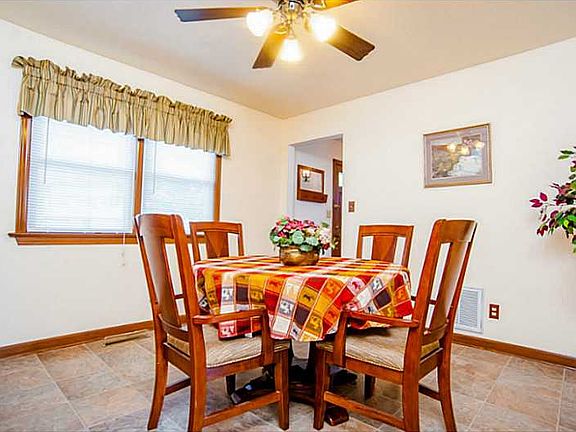 4th image of 1554 Taylors Ln