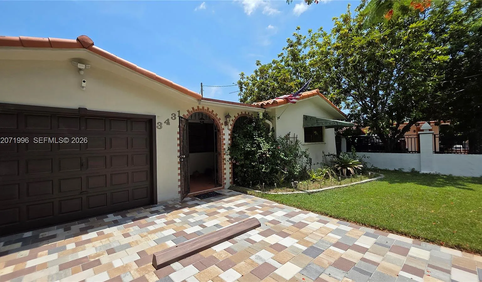 Coral Villas Rev — Photo 4