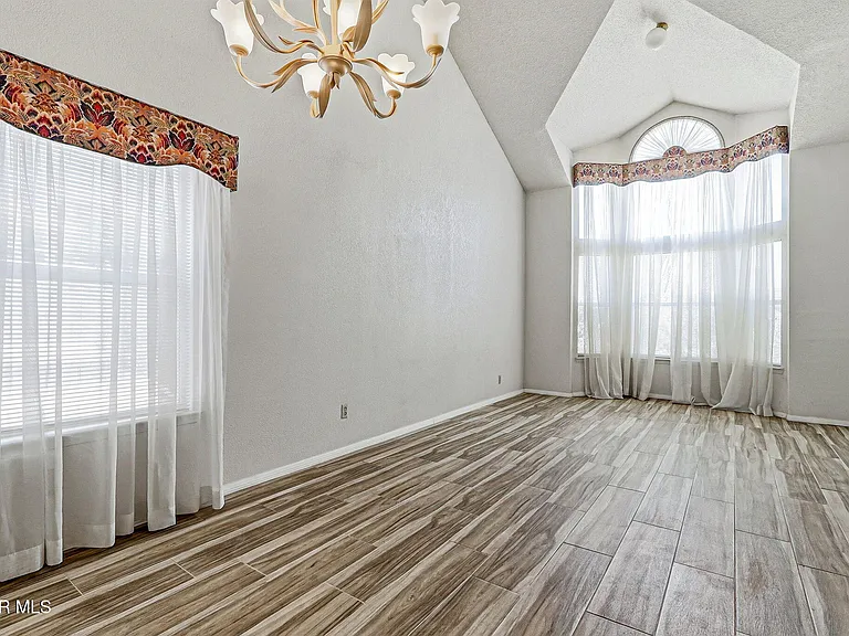 7765 Dianjou Dr — Photo 9