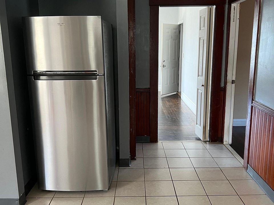 2nd image of 47 Hyat St #2
