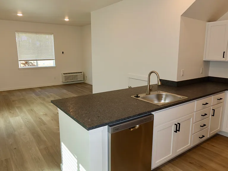 723 Elkins Way SE — Photo 10