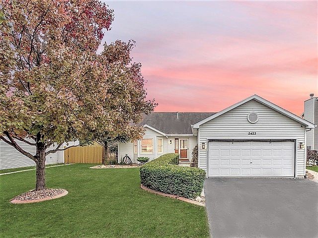 1st image of 2423 Foxtail Ct