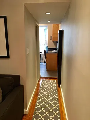 Rented by Bank Neary | media 114