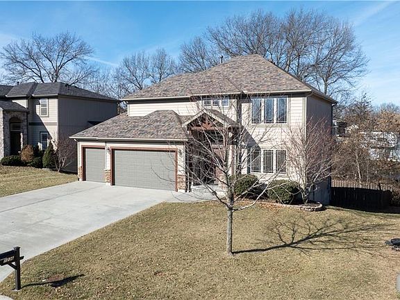 5th image of 1236 Vivian Dr