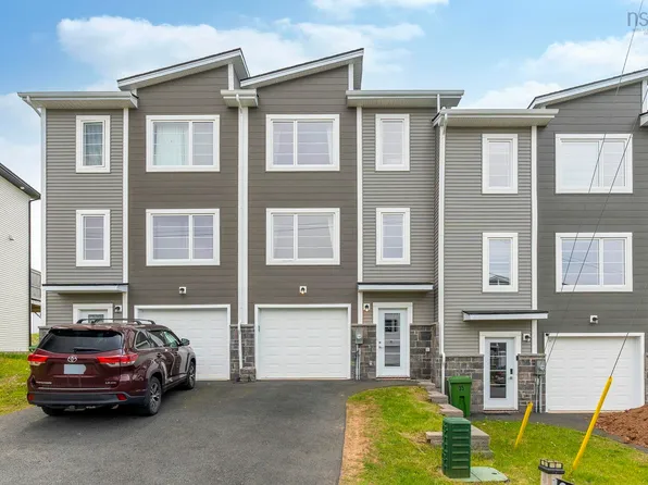 37 Grosse St, Halifax, NS B3T 0M7