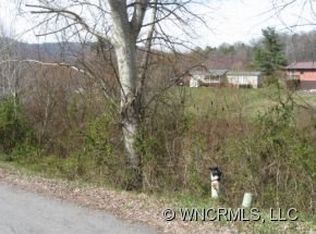 255 Farley St, Waynesville, NC 28786