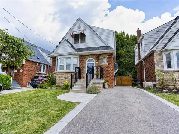 49 Barons Ave S, Hamilton, ON L8K 2Y1