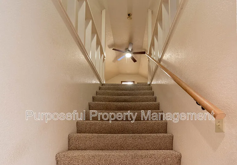 216 N Fretz Ave — Photo 16