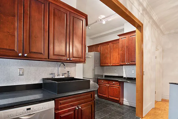 Rented by WAM Partners - William Moses Co. | media 74