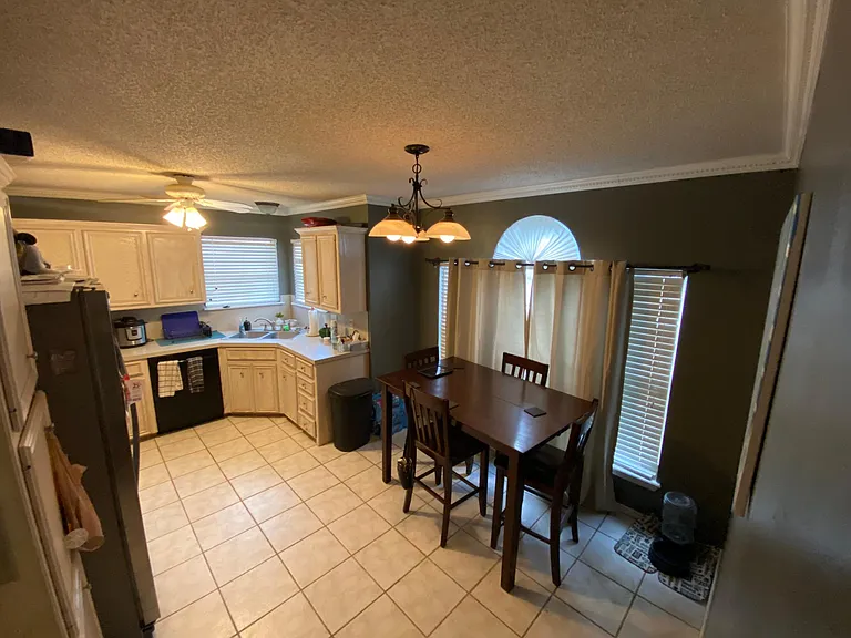 8005 Red Springs Ave — Photo 7