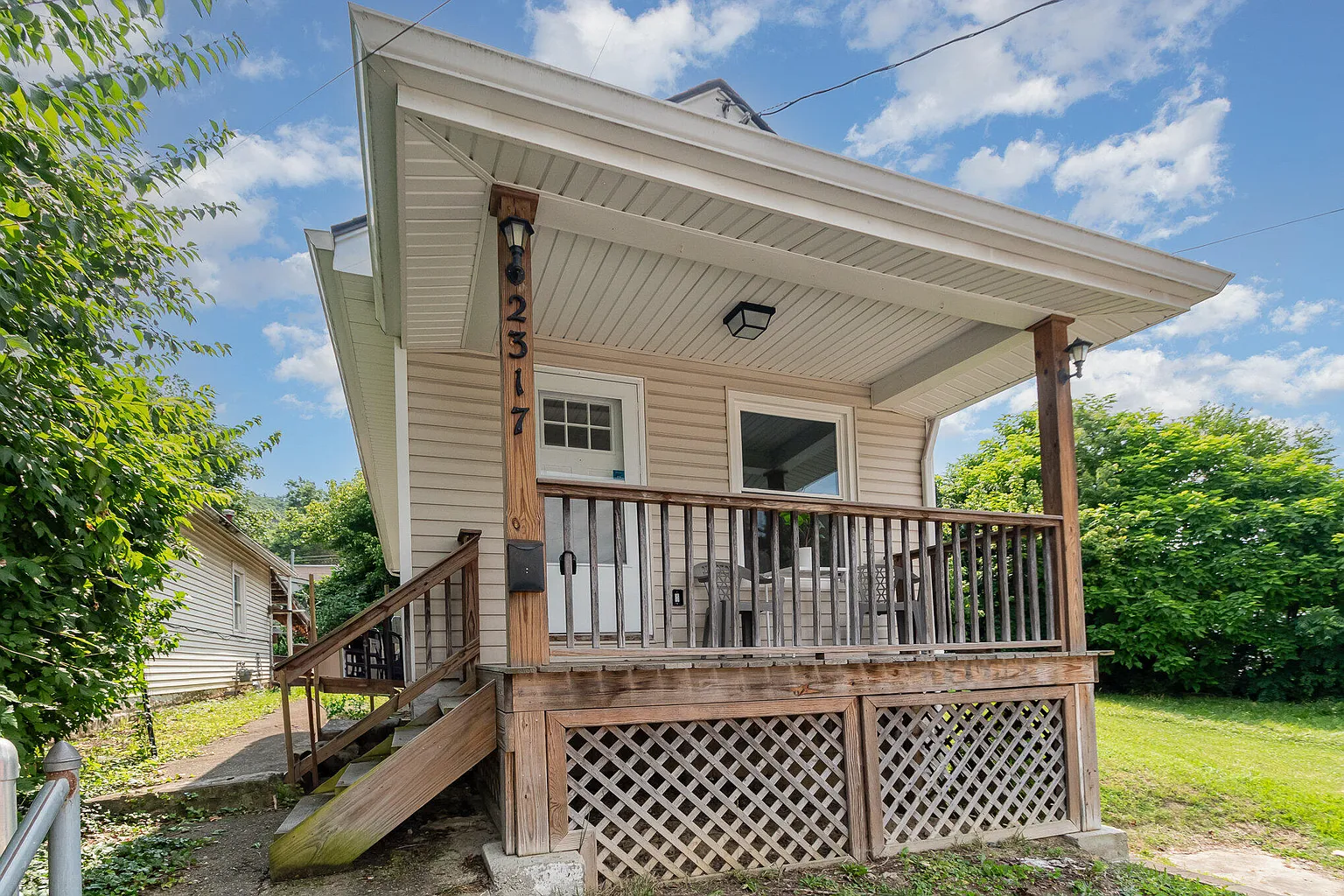 2317 Herman St photo 1