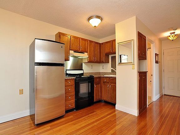 Open flr plan - Kitchen