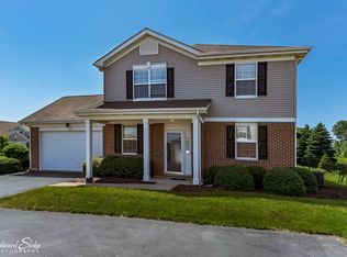 714 Legend Ln, McHenry, IL 60050