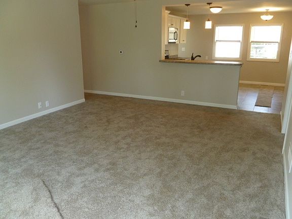 5th image of 1529 Glenlake Dr