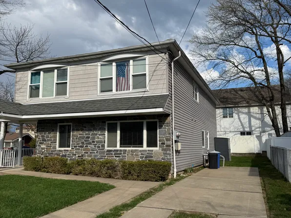 1023 Forest Hill Road image 2 of 12