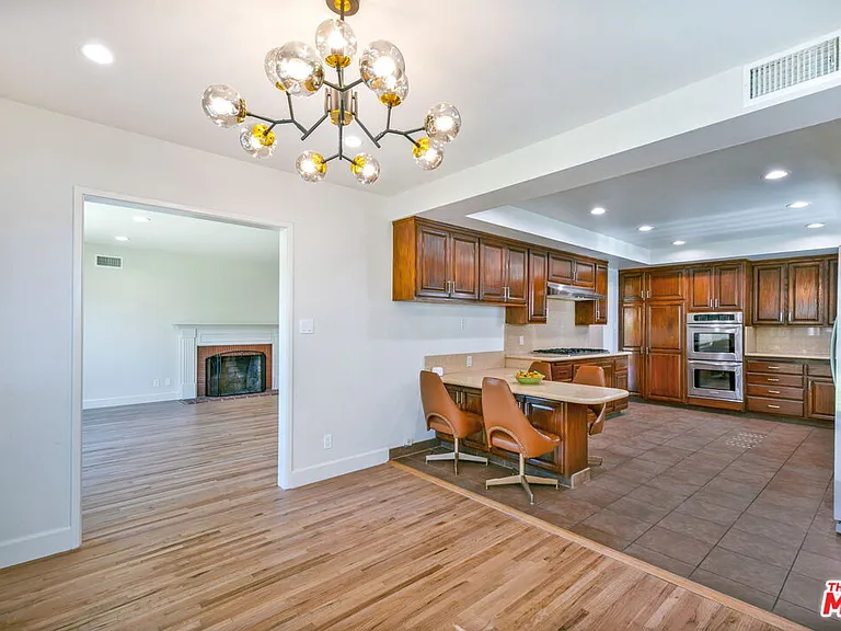 5911 S Corning Ave — Photo 13