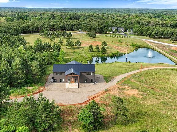5th image of 92 Sawtooth Acorn Ln