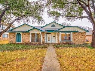 505 Country View Ln, Garland, TX 75043