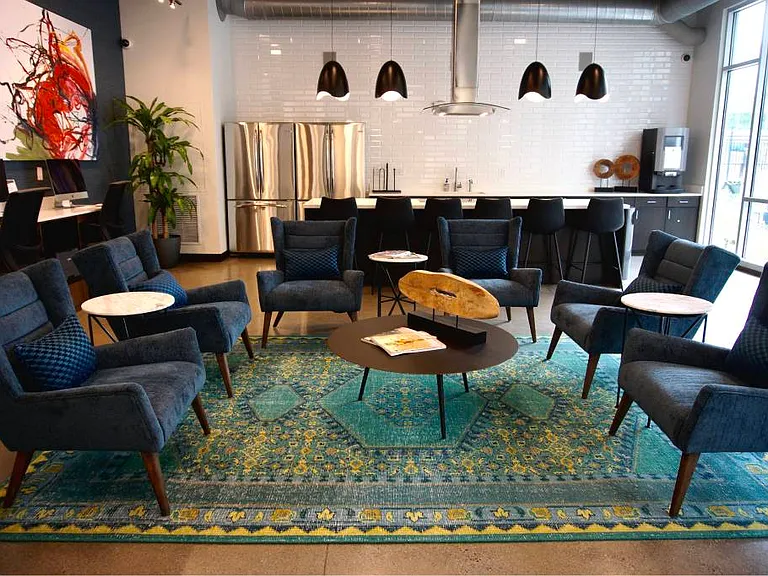 Flux Apartments — Photo 7