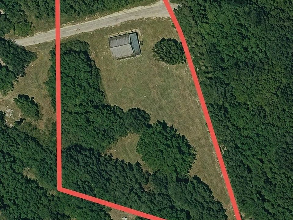 2nd image of 99 River Road Cir