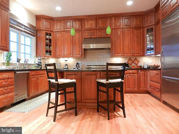 5th image of 6748 Darrells Grant Pl